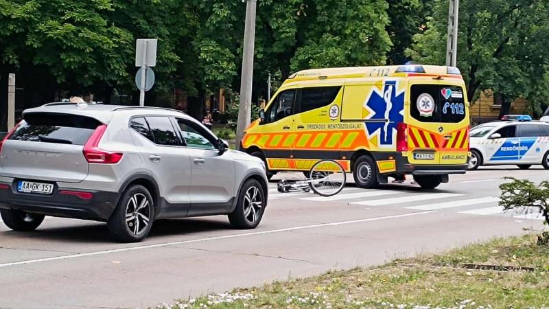 Biciklis baleset történt Szekszárdon – Íme, hogyan zajlott le a tragikus incidens

Szekszárd utcáin sajnálatos módon egy biciklis baleset következett be, amely sokkolta a helyi közösséget. A részletek szerint a baleset egy forgalmas kereszteződésben törté