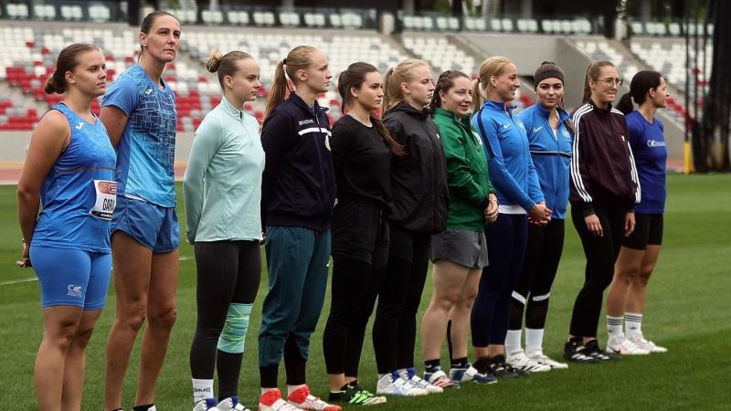 Szolnok Atlétikai Szakosztály: Kiemelkedő teljesítmények az országos bajnokságon

A Szolnok Atlétikai Szakosztály sportolói idén is figyelemre méltó eredményeket értek el az országos bajnokság keretein belül. Az elhivatott versenyzők nemcsak a dobogós hel