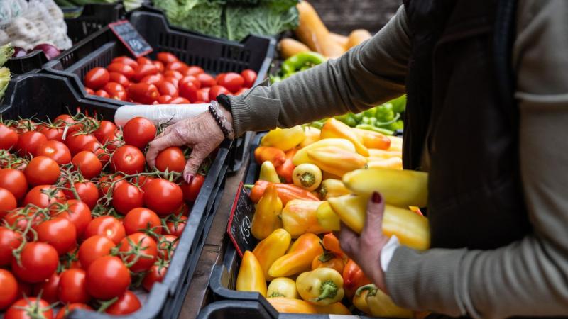 C-vitamin napi bevitele: tényleg szükség van a több száz milligrammra, vagy elegendő, ha bőségesen fogyasztunk zöldségeket?