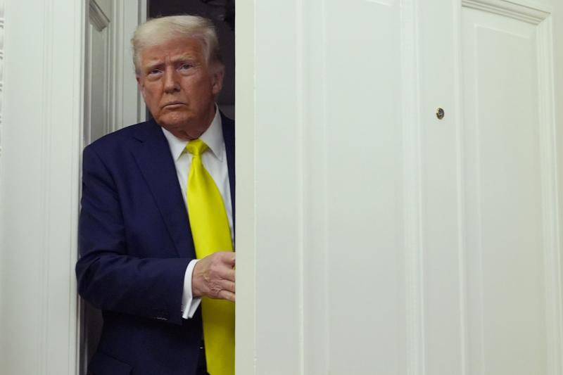 Trump szokásához híven színes, trágár stílusban kommentálta, hogy Izrael és Irán is megszegte a fegyverszünetet: 
