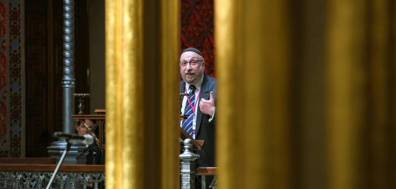 Frölich főrabbi üzenete Orbánnak a Pride-ellenes lépése kapcsán: A zsidó és keresztény értékek alapja a szabadság tisztelete.