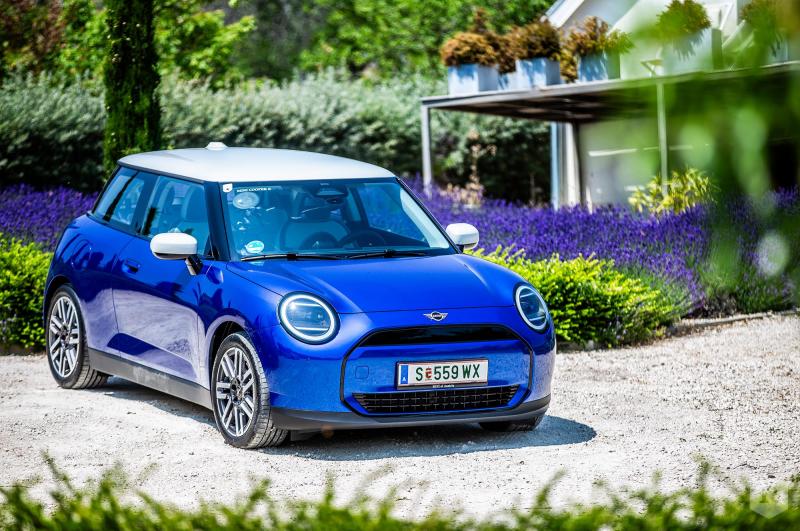 Fedezd fel az elektromos MINI varázsát három különböző méretben, és tapasztald meg a vezetés felejthetetlen élményét!