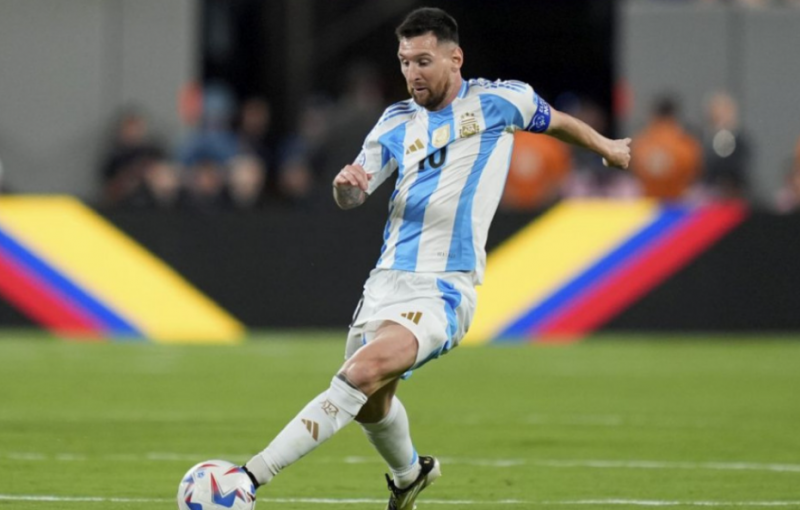 A szaúdi al-Ahli csapata komoly lépéseket fontolgat Lionel Messi leigazolására. A klub ambiciózus tervei között szerepel, hogy a világ egyik legjobb futballistáját a soraikban tudhassák.