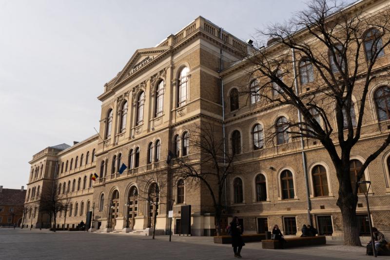 A BBTE duális képzésében részt vevő hallgatók gyakorlati tapasztalatokat szerezhetnek cégeknél | Krónika Online