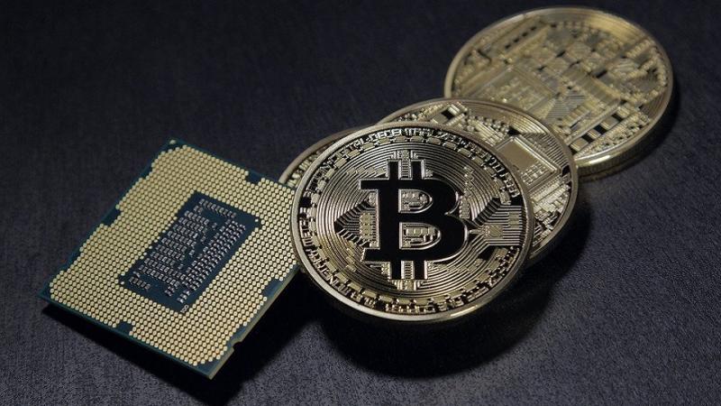 Kriptoeszközök szabályozása: Új kötelezettségek és tilalmak 2025. július 1-jétől

A kriptovaluták és digitális eszközök világa folyamatosan fejlődik, és ezzel párhuzamosan a jogalkotóknak is lépést kell tartaniuk a változásokkal. 2025. július 1-jétől új s