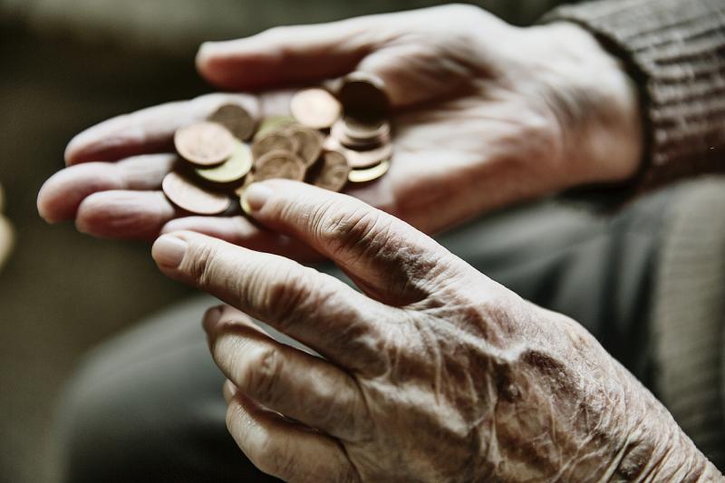 A nyugdíjszakértő véleménye szerint Magyar Péter javaslata óriási áldozatokkal járna.
