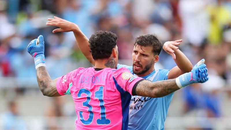 A Manchester City hivatalosan is árcédulát helyezett el klubikonján.