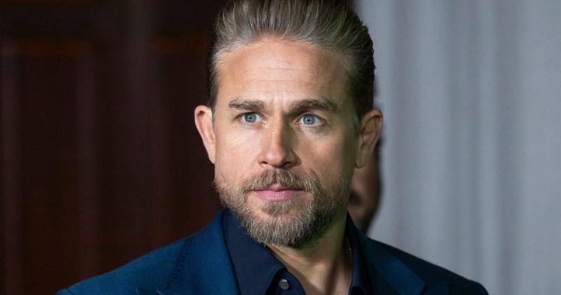 Ő Charlie Hunnam életének társa már közel két évtizede: Morgana, aki a különleges szépségével és egyediségével mindig lenyűgözi környezetét.