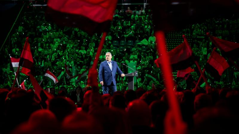 Magyar Társadalomkutató: A Fidesz továbbra is megőrzi vezető pozícióját, 8 százalékponttal megelőzve a Tiszát.