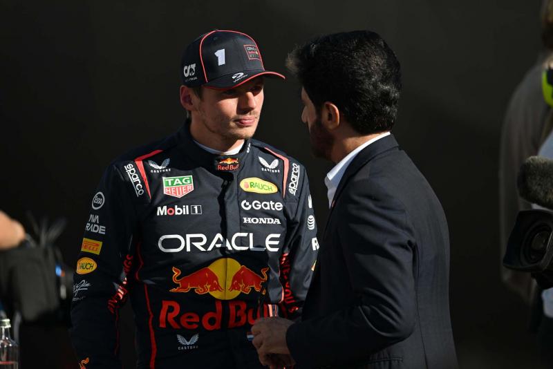 Komoly adatvédelmi incidenst tapasztalt az FIA, miután hackerek jogosulatlanul hozzáfértek az F1-es versenyzők személyes adataihoz. Az eset felhívja a figyelmet a motorsport világában tapasztalható biztonsági hiányosságokra, és aggasztó kérdéseket vet fel